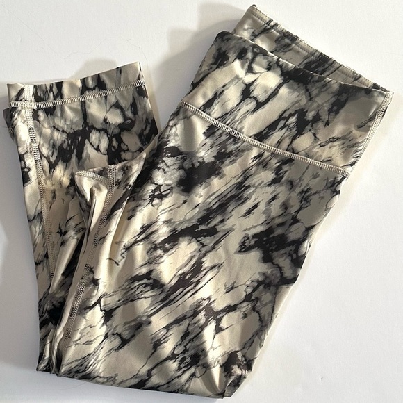 Lululemon Wunder Under Crop Leggings 8 Luxtreme Marble Mid Rise Pocket - Picture 10 of 15